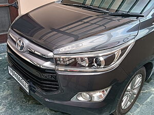 Second Hand Toyota Innova 2.5 ZX BS IV 7 STR in Patiala