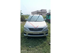 Second Hand Toyota Innova 2.5 GX 8 STR BS-IV in Darbhanga