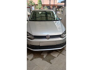 Second Hand Volkswagen Ameo Comfortline Plus 1.5L AT (D) in Vadodara