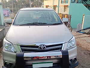 Second Hand टोयोटा इनोवा 2.5 zx 7 str bs-iv in बैंगलोर