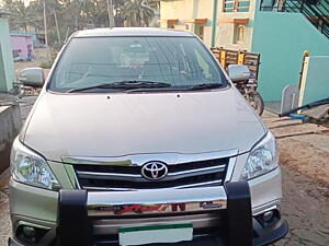 Second Hand Toyota Innova 2.5 ZX 7 STR BS-IV in Bangalore