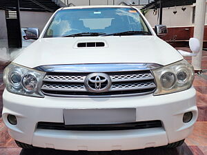 Second Hand Toyota Fortuner 3.0 MT in Bangalore