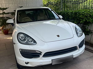 Second Hand Porsche Cayenne S in Gurgaon