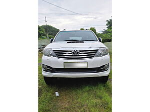 Second Hand Toyota Fortuner 3.0 4x4 AT in Dehradun