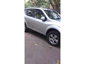 Second Hand महिंद्रा XUV500 w8 in सोलापुर