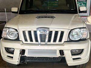 Second Hand Mahindra Scorpio VLX 4WD Airbag BS-IV in Shahjahanpur