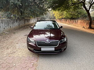 Second Hand Skoda Superb L&K TDI AT in Delhi