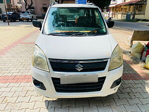 Second Hand Maruti Suzuki Wagon R LXi in Gandhinagar