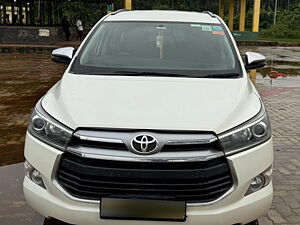 Second Hand Toyota Innova Crysta 2.4 V Diesel in Sagara