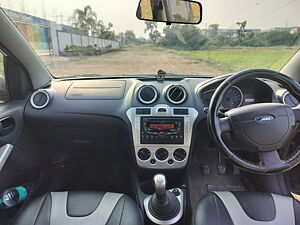 Second Hand Ford Figo Duratec Petrol Titanium 1.2 in Pune