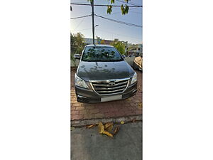 Second Hand Toyota Innova 2.5 VX 7 STR BS-III in Kim