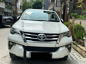 Second Hand Toyota Fortuner 2.8 4x4 AT [2016-2020] in Delhi