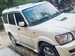 Second Hand Mahindra Scorpio DX 2.6 Turbo 8 Str in Jaunpur