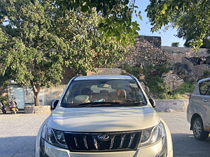 Second Hand Mahindra XUV500 W4 in Delhi