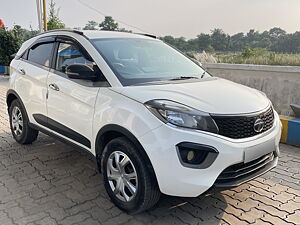 Second Hand Tata Nexon XE Diesel in Jamshedpur