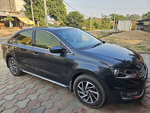 Second Hand Volkswagen Vento Highline 1.5 (D) AT in Etawah