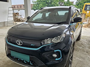 Second Hand Tata Nexon EV XZ Plus Lux 7.2 KW Fast Charger [2022-2023] in Varanasi