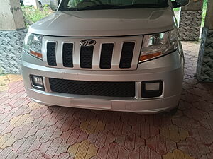 Second Hand Mahindra TUV300 T4 Plus in Raigad