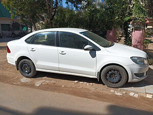 Second Hand Skoda Rapid 1.5 TDI CR Ambition in Gandhinagar