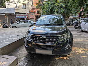 Second Hand महिंद्रा XUV500 w11 (o) ऑटोमैटिक in दिल्ली