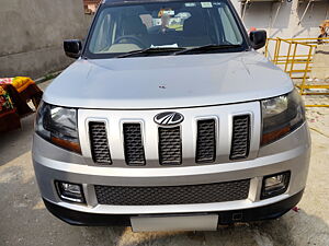 Second Hand Mahindra TUV300 T10 AMT Dual Tone in Udham Singh Nagar