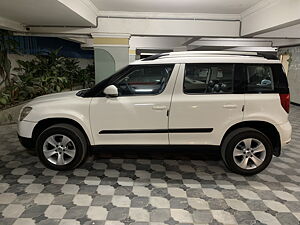 Second Hand Skoda Yeti Active 2.0 TDI CR 4x2 in Hyderabad