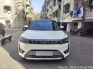 Second Hand Mahindra XUV300 W8 (O) 1.5 Diesel AMT Dual Tone [2021] in Surat