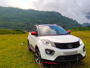 Second Hand Tata Nexon XZA Plus Petrol Dual Tone in Siliguri