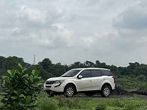 Second Hand மஹிந்திரா  xuv500 w10 in தன்பாத்