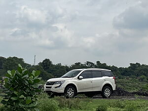 Second Hand Mahindra XUV500 W10 in Dhanbad