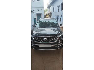 Second Hand MG Hector Sharp 2.0 Diesel Turbo MT Dual Tone in Damoh