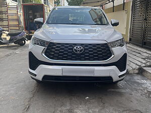 Second Hand Toyota Innova Hyrcross VX Hybrid 8 STR in Vijaywada