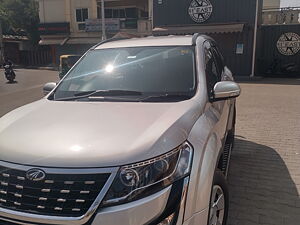 Second Hand Mahindra XUV500 W7 AT in Bangalore