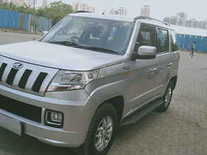 Second Hand महिंद्रा tuv300 t8 in मुंबई