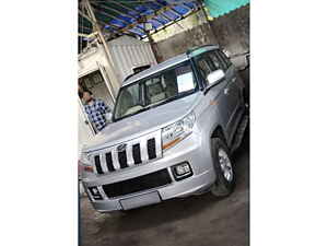 Second Hand महिंद्रा tuv300 t8 in मुंबई