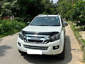 Second Hand Isuzu D-Max V-Cross High in Gurgaon