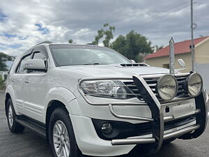 Second Hand Toyota Fortuner 4x2 AT in Coimbatore