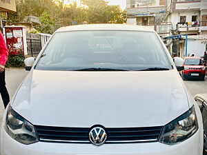 Second Hand Volkswagen Polo Highline1.2L (P) in Pune