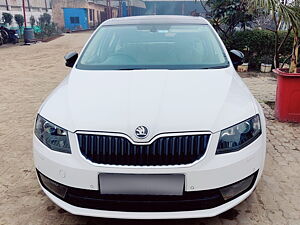 Second Hand Skoda Octavia Active 2.0 TDI CR in Delhi