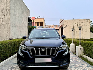 Second Hand மஹிந்திரா  xuv700 ax 7 டீசல் ஏடீ லக்சுரி பேக் 7 சீட்டர் [2021] in உதய்பூர்