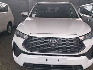 Second Hand Toyota Innova Hyrcross ZX (O) Hybrid 7 STR in Delhi