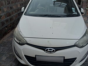 Second Hand Hyundai i20 Sportz 1.4 CRDI in Jaisalmer