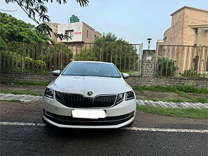 Second Hand Skoda Octavia 1.8 TSI Style AT in Delhi