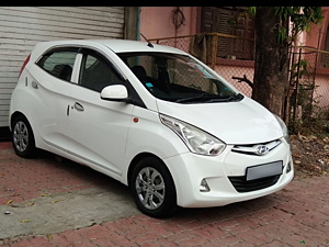 Second Hand Hyundai Eon Sportz in Wardha