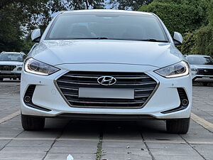 Second Hand Hyundai Elantra 1.6 SX (O) AT in Kolhapur