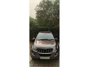 Second Hand महिंद्रा XUV500 w11 (o) ऑटोमैटिक in नोएडा