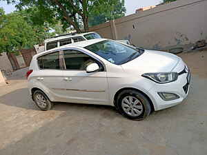 Second Hand हुंडई i20 मैग्ना (o) 1.4 crdi in जयपुर