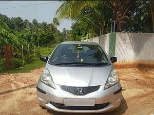 Second Hand Honda Jazz Base Old in Pondicherry