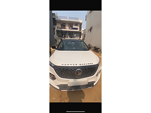 Second Hand MG Hector Plus Sharp Hybrid 1.5 Petrol in Delhi