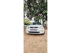 Second Hand Ford Fiesta/Classic 1.6 Duratec CLXi in Dehradun